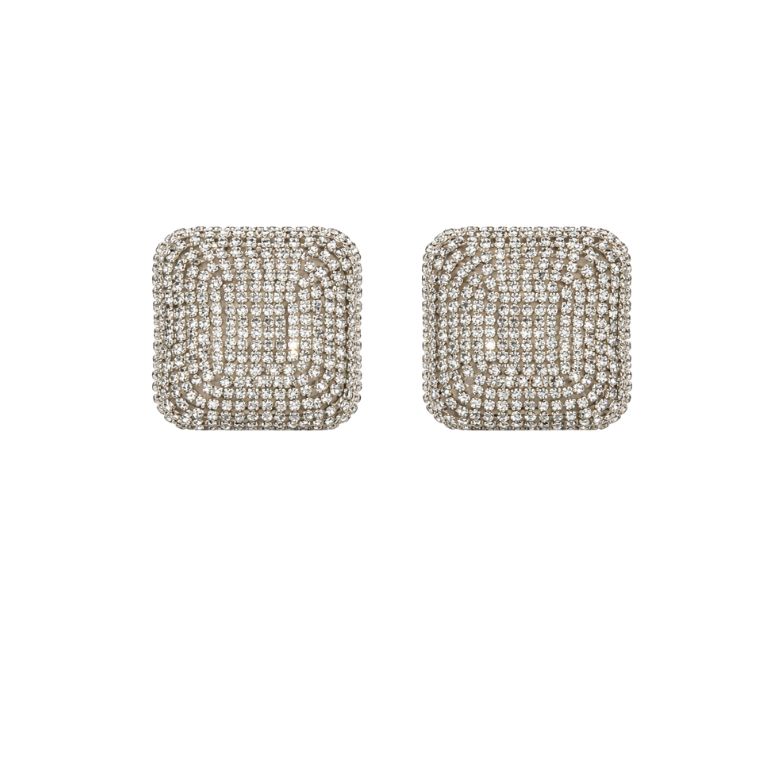 Close-up of Orecchini Quadrati con Strass Luminosi, square stud earrings covered in sparkling rhinestones, silver-tone finish.