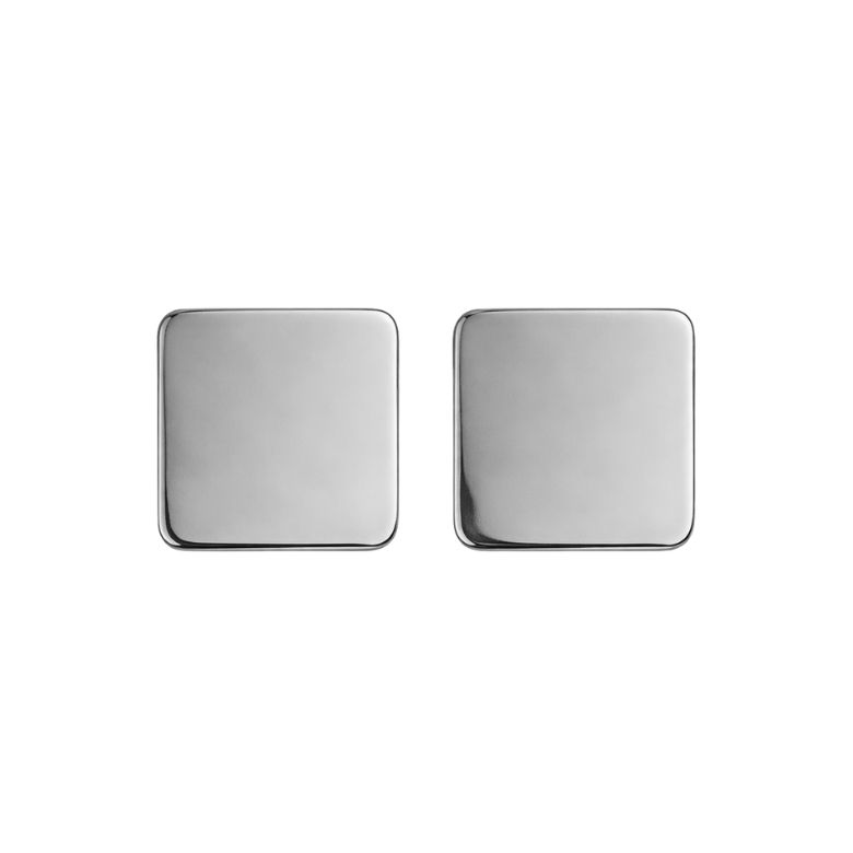 Close-up of two silver-tone Orecchini Quadrati Lucidi in Acciaio Argentato, showcasing their square design and polished finish.