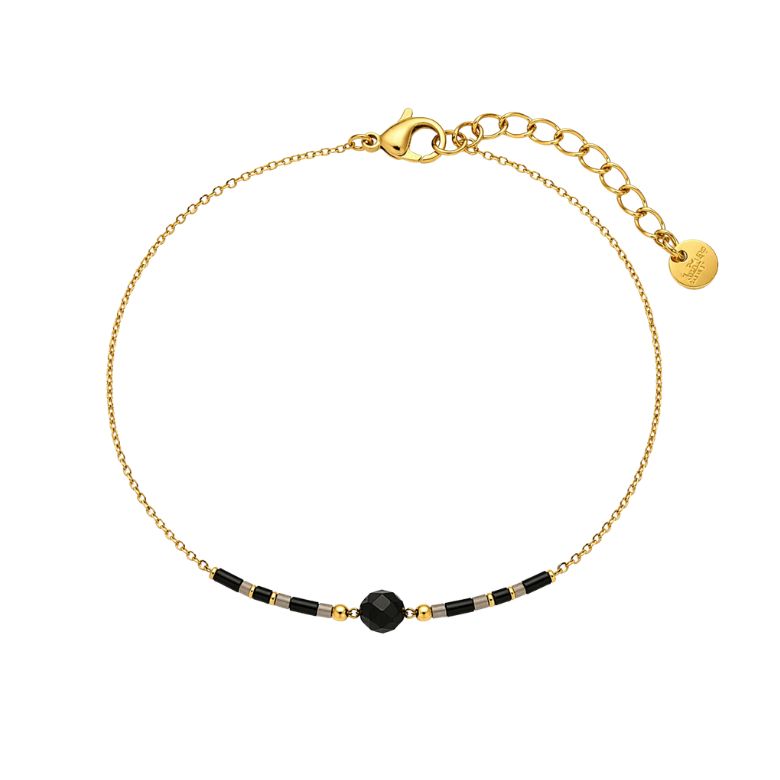 Bracciale acciaio dorato con pietra nera centrale. Design elegante e raffinato.