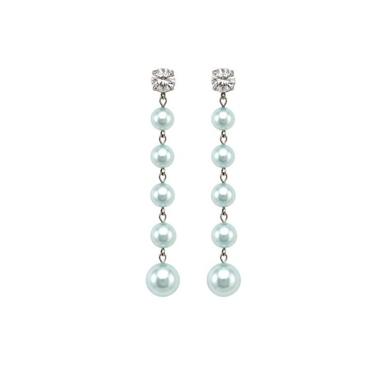 Eleganti orecchini azzurri con perle e punto luce, design lungo e raffinato.