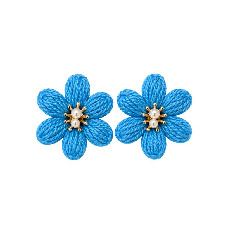 Eleganti orecchini azzurri a forma di fiore con perle. Acciaio dorato, design raffinato.