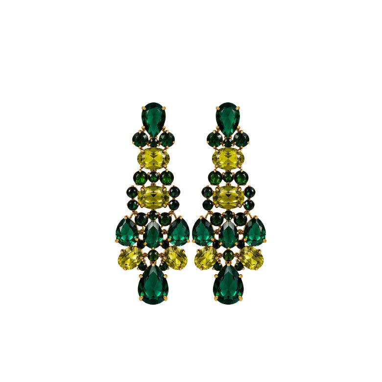 Eleganti orecchini verde smeraldo in acciaio dorato con cristalli multicolore pendenti.