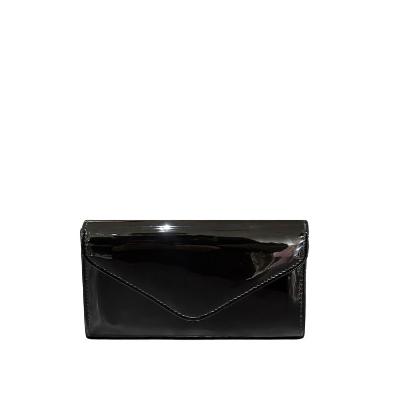 pochette nera lucida con patta a busta elegante