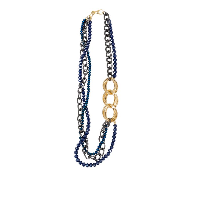 Collana multistrato acciaio dorato con catene e cristalli blu. Design elegante.
